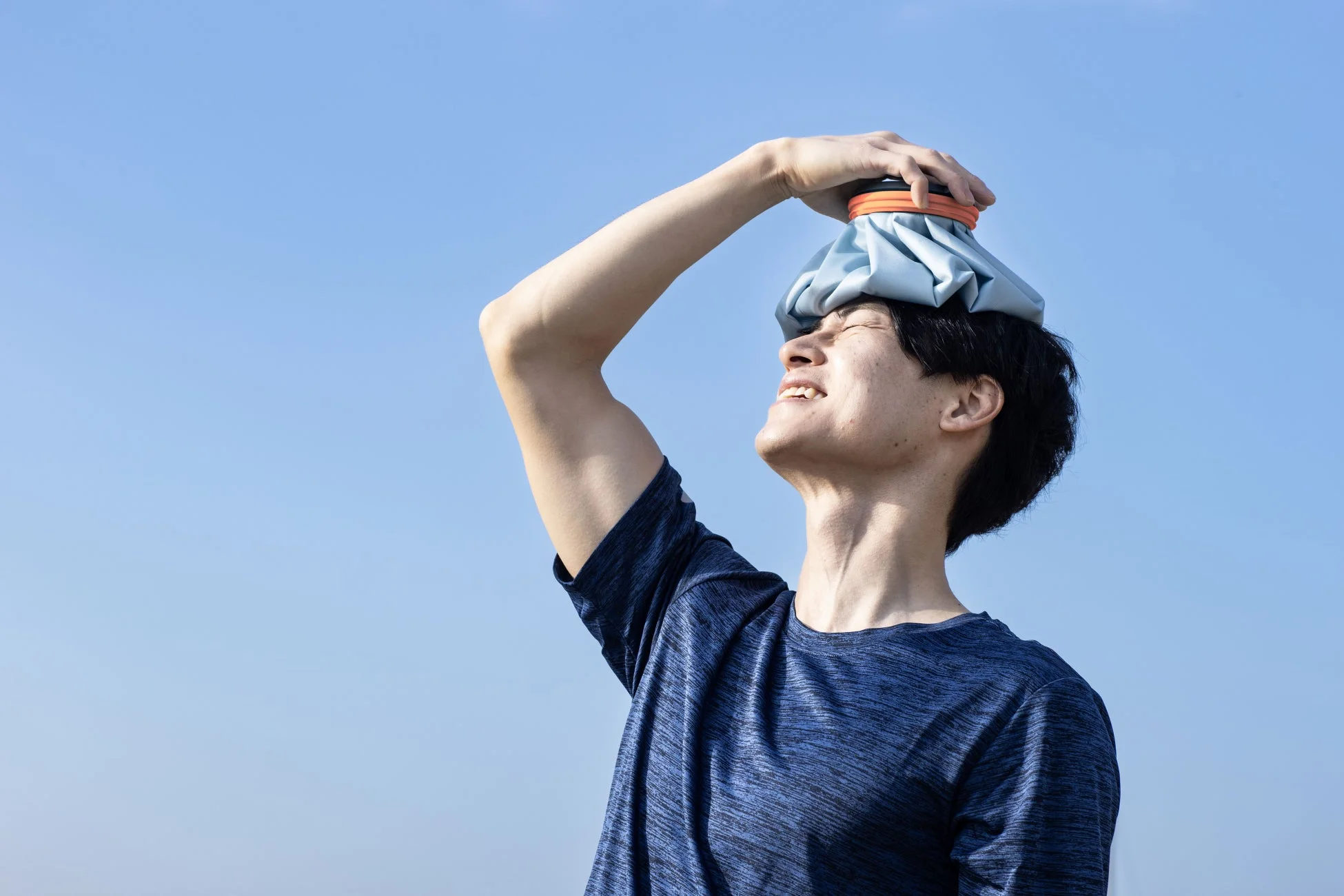 ピーコック魔法瓶から新登場!スポーツ時のクールダウンに最適な携帯保冷氷のう「アイスパック スポーツ」