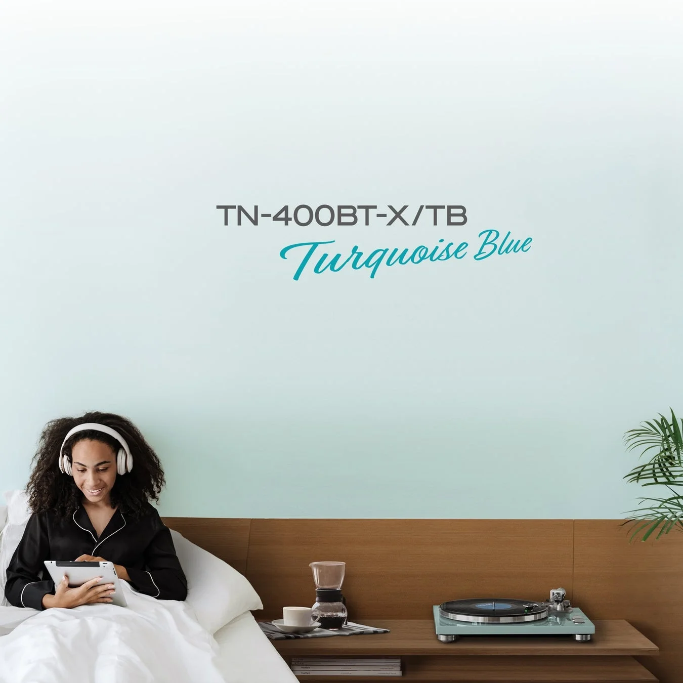 TEAC、Bluetooth®搭載アナログターンテーブル『TN-400BT-X』に台数限定ターコイズブルーモデルを追加