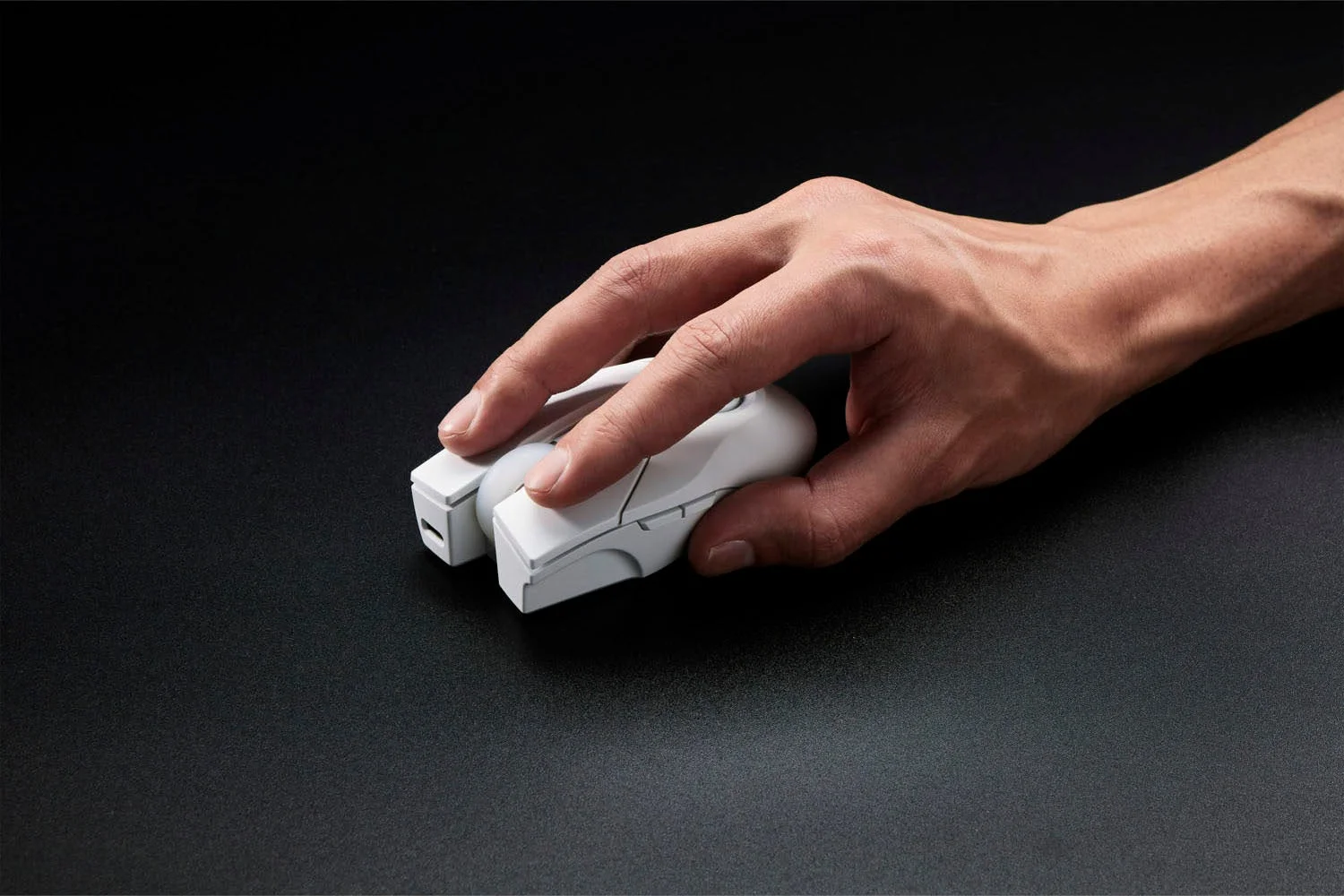 士郎正宗氏デザインマウスM.A.P.P.の操作イメージ