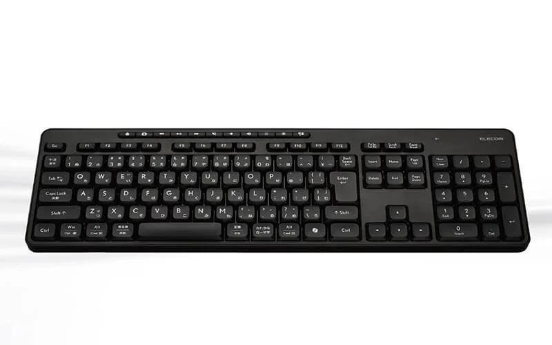 ELECOM製の黒い日本語配列フルサイズキーボード