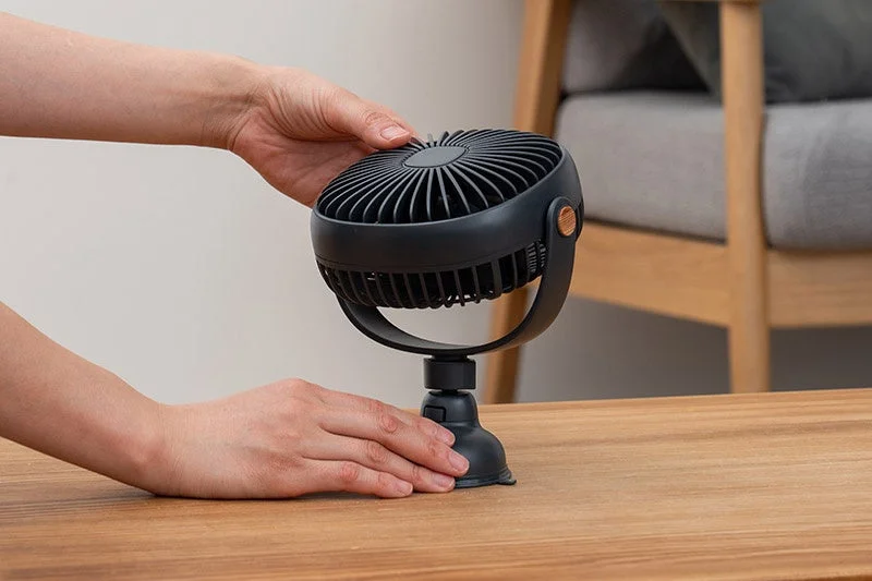角度調節する扇風機