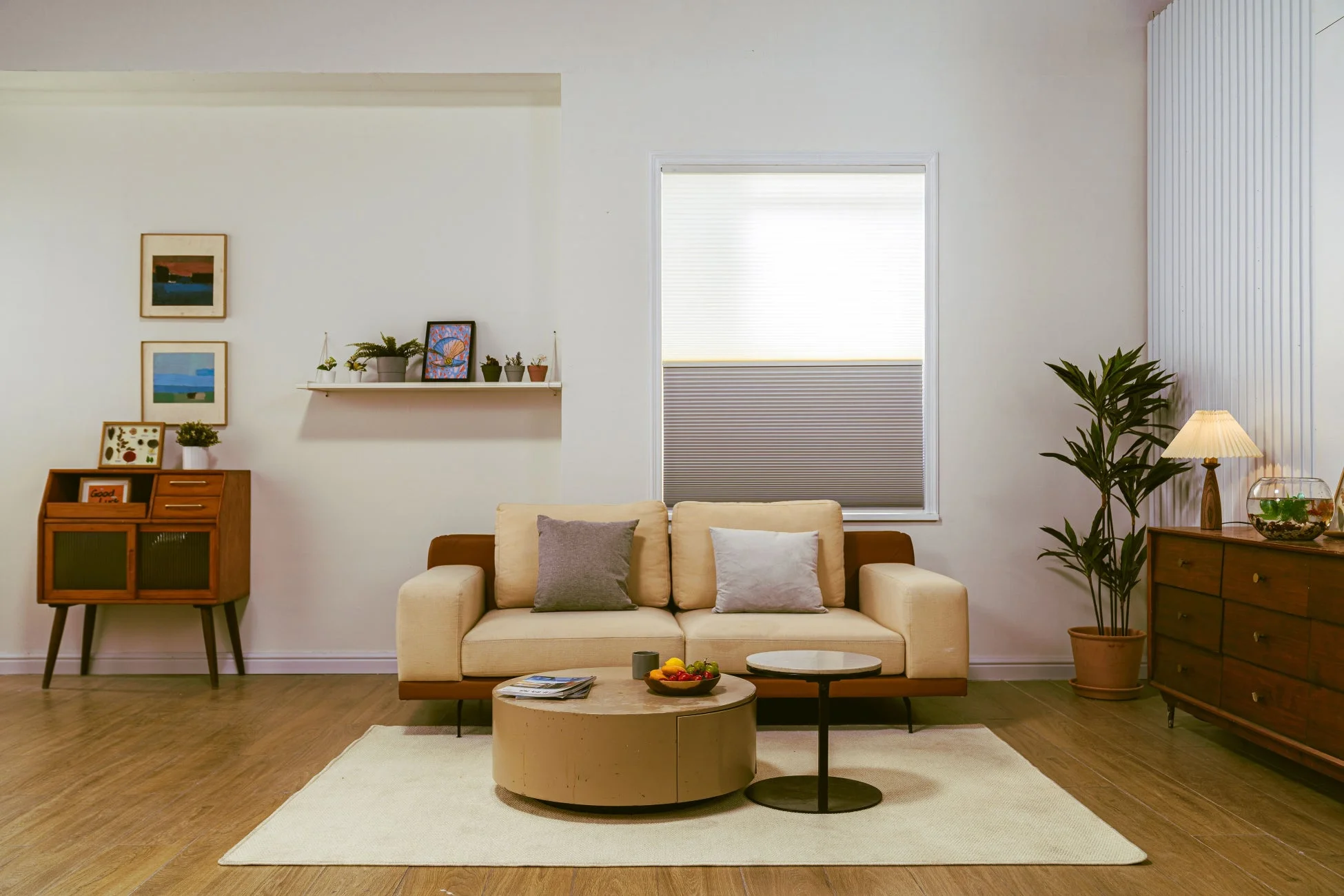 モダンなリビングルームのインテリア