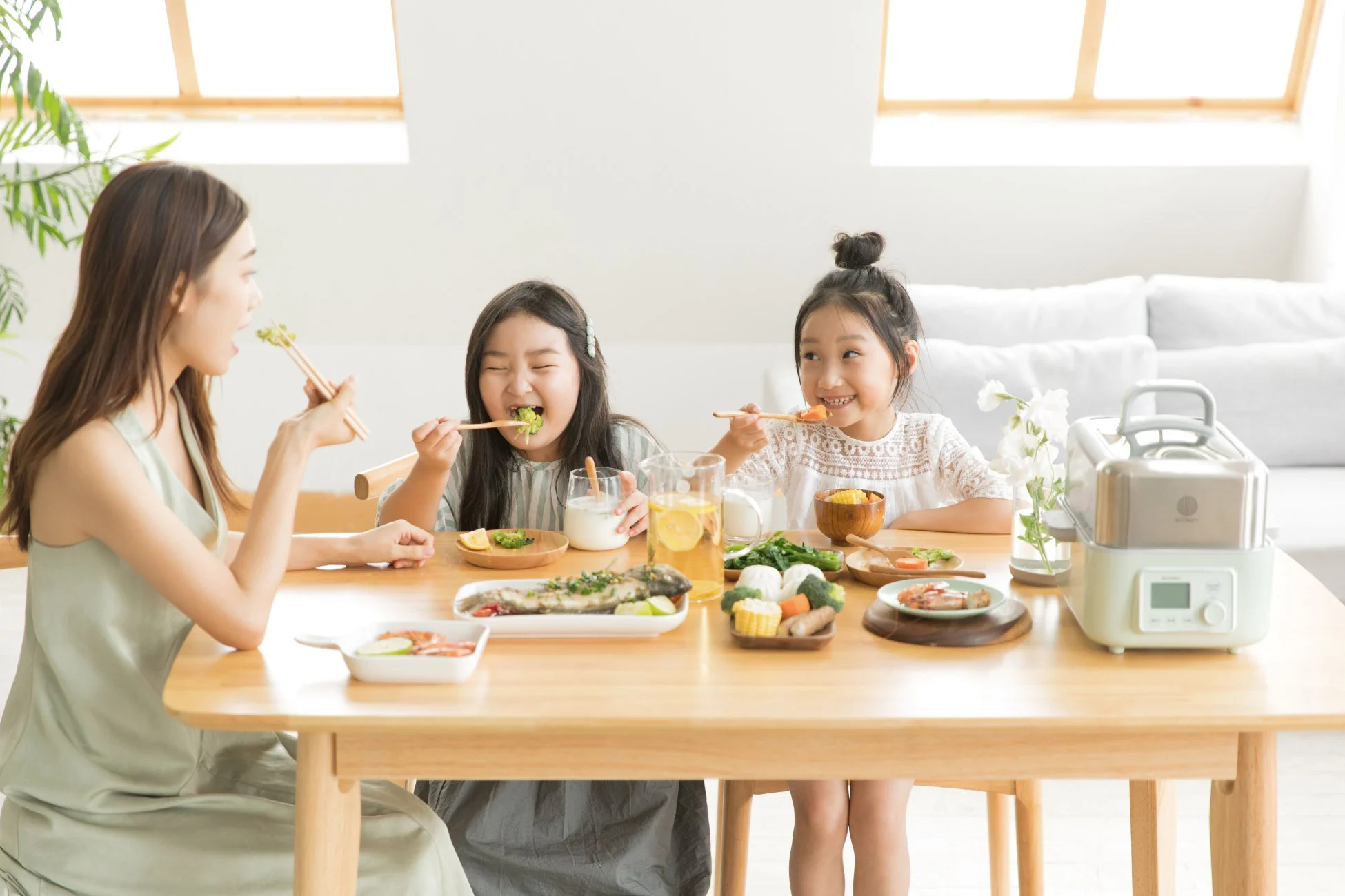 タイパ時代の新定番！BUYDEEM電気スチーマーが公式レシピを拡充、新生活応援企画も実施