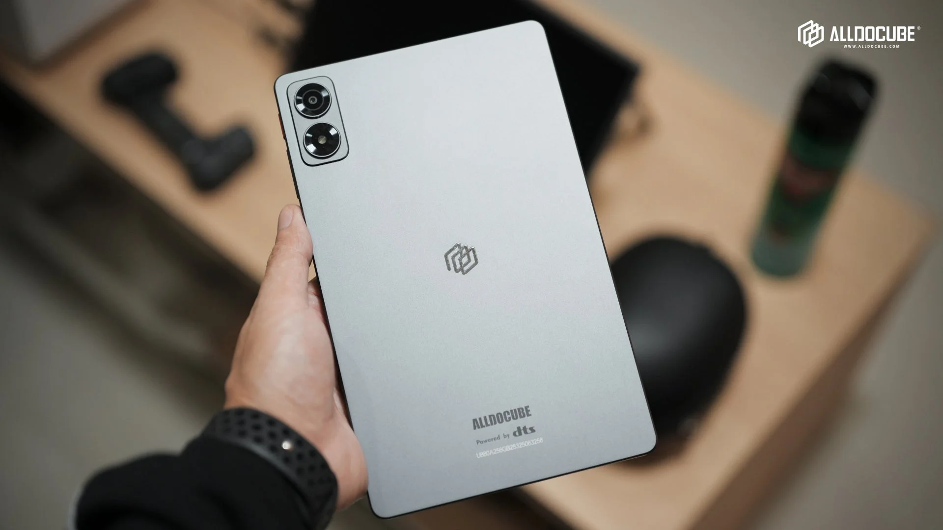 ALLDOCUBEタブレット背面