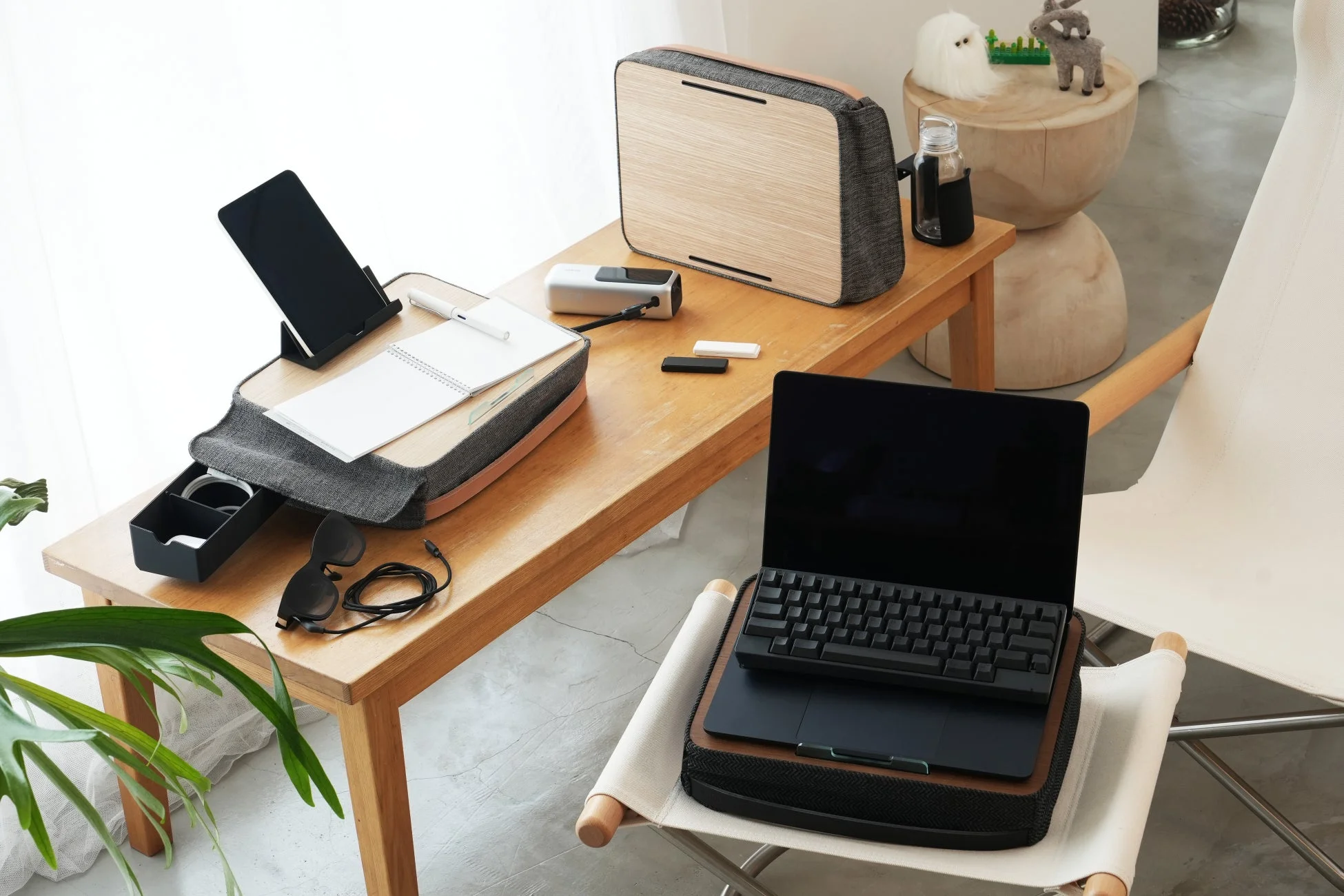 好きな場所をデスクに!超小型デスク「デスクエニウェア2」が新発売