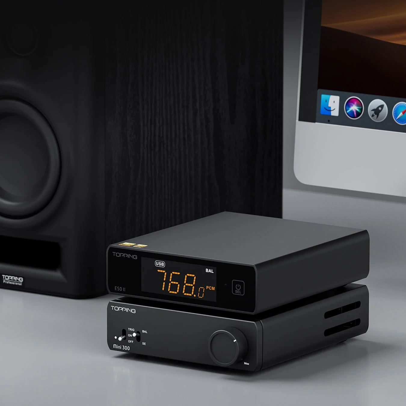 TOPPING E50 IIを含むデスクトップオーディオ環境