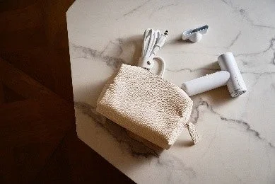 専用ポーチと小物