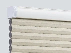 ベージュ系のハニカムシェードのクローズアップ