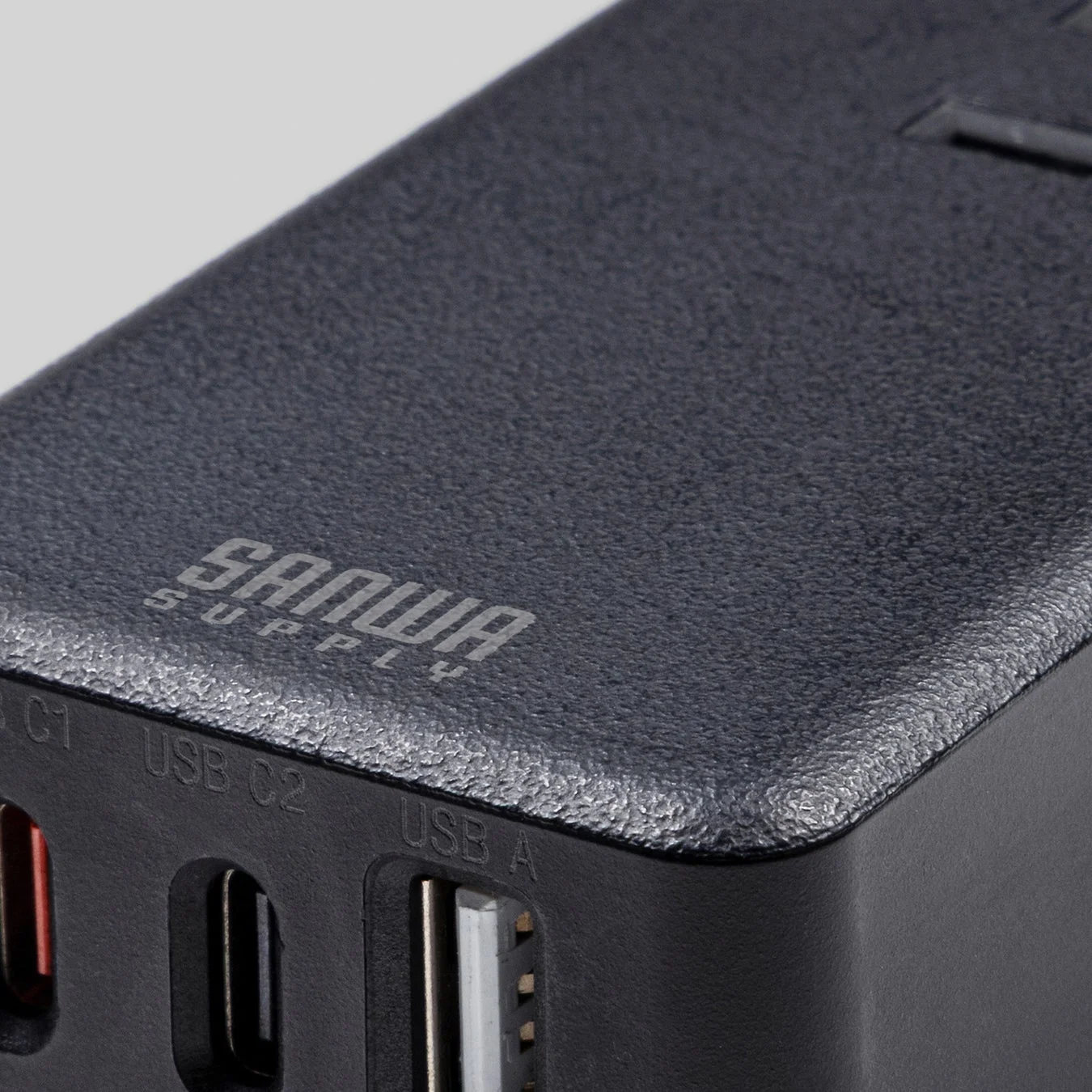 指紋や傷を防ぐシボ加工