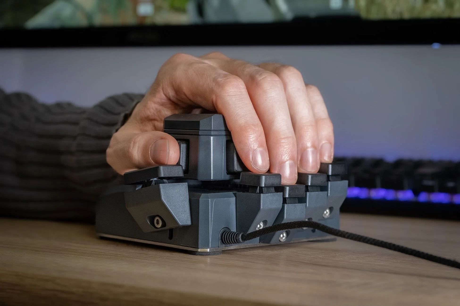 【日本初上陸】ドイツ発のゲーミングギア「MoveMaster RSG」国内販売開始