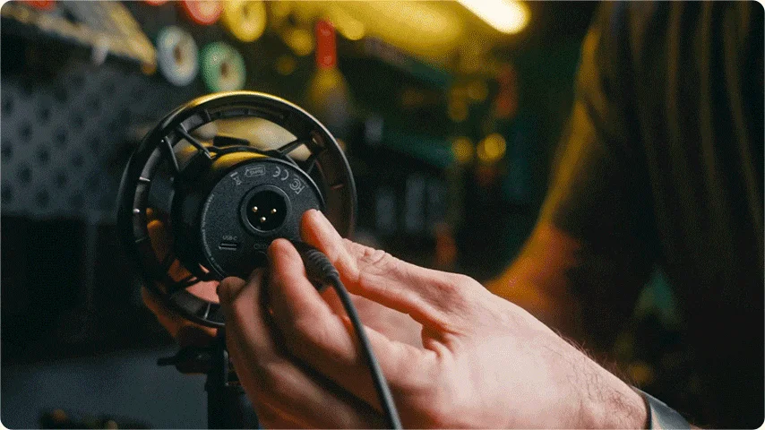 マイクの背面接続