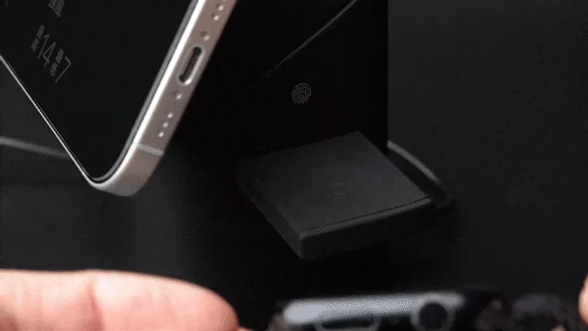 スマートフォンとスマートウォッチの充電