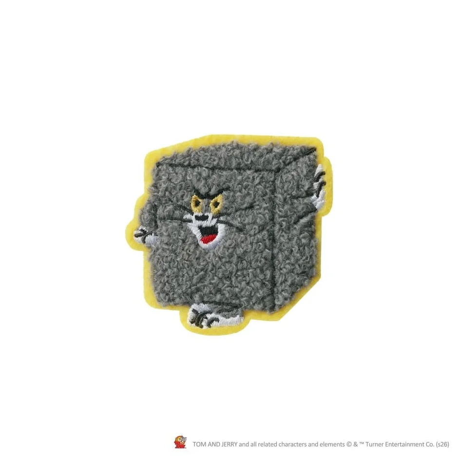 トムのキューブ型ワッペン