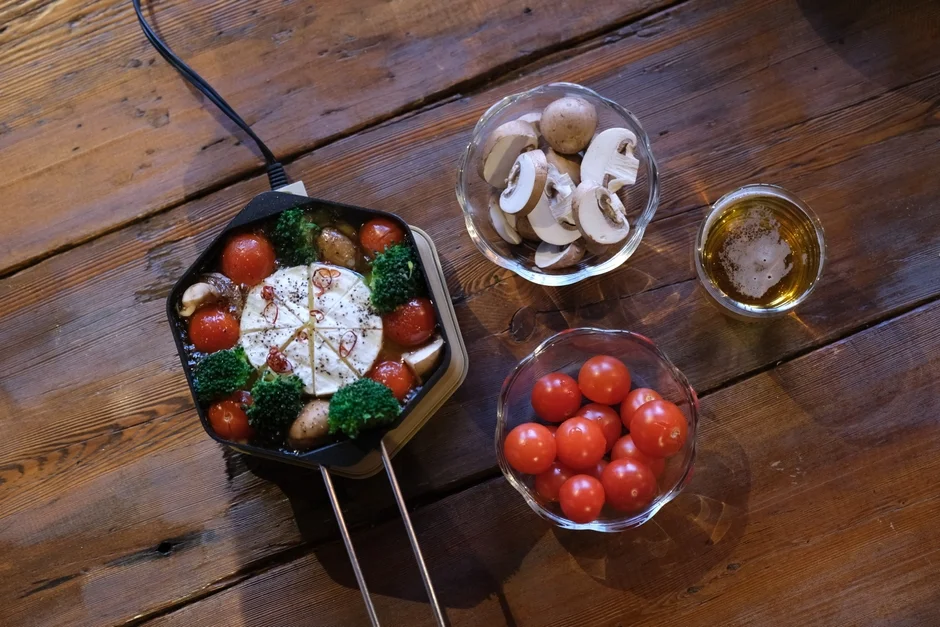 PowerArQ DuoPotが新登場！直火いらずで楽しめるカマンベールアヒージョ