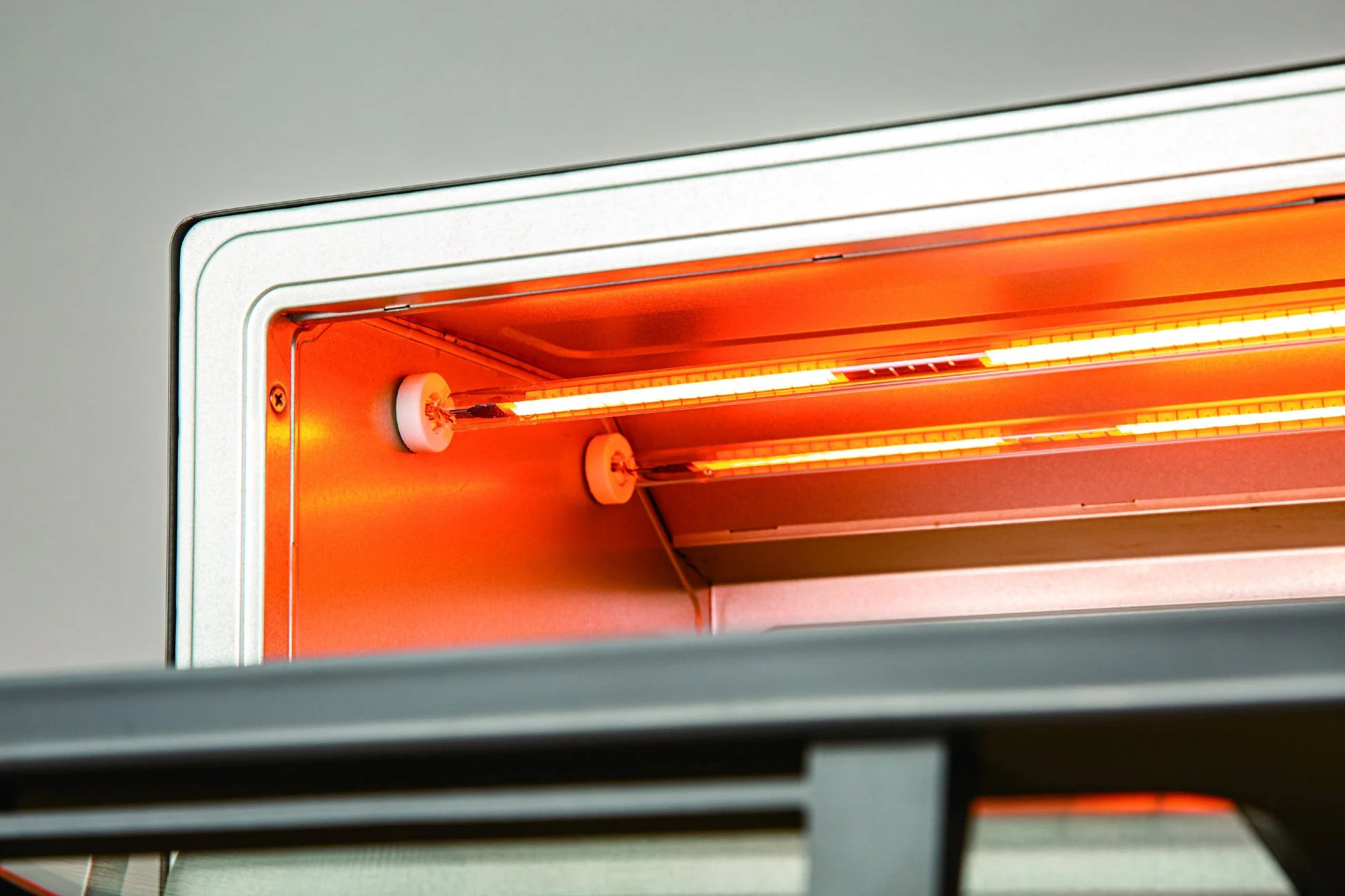 トースター内部の加熱ヒーター