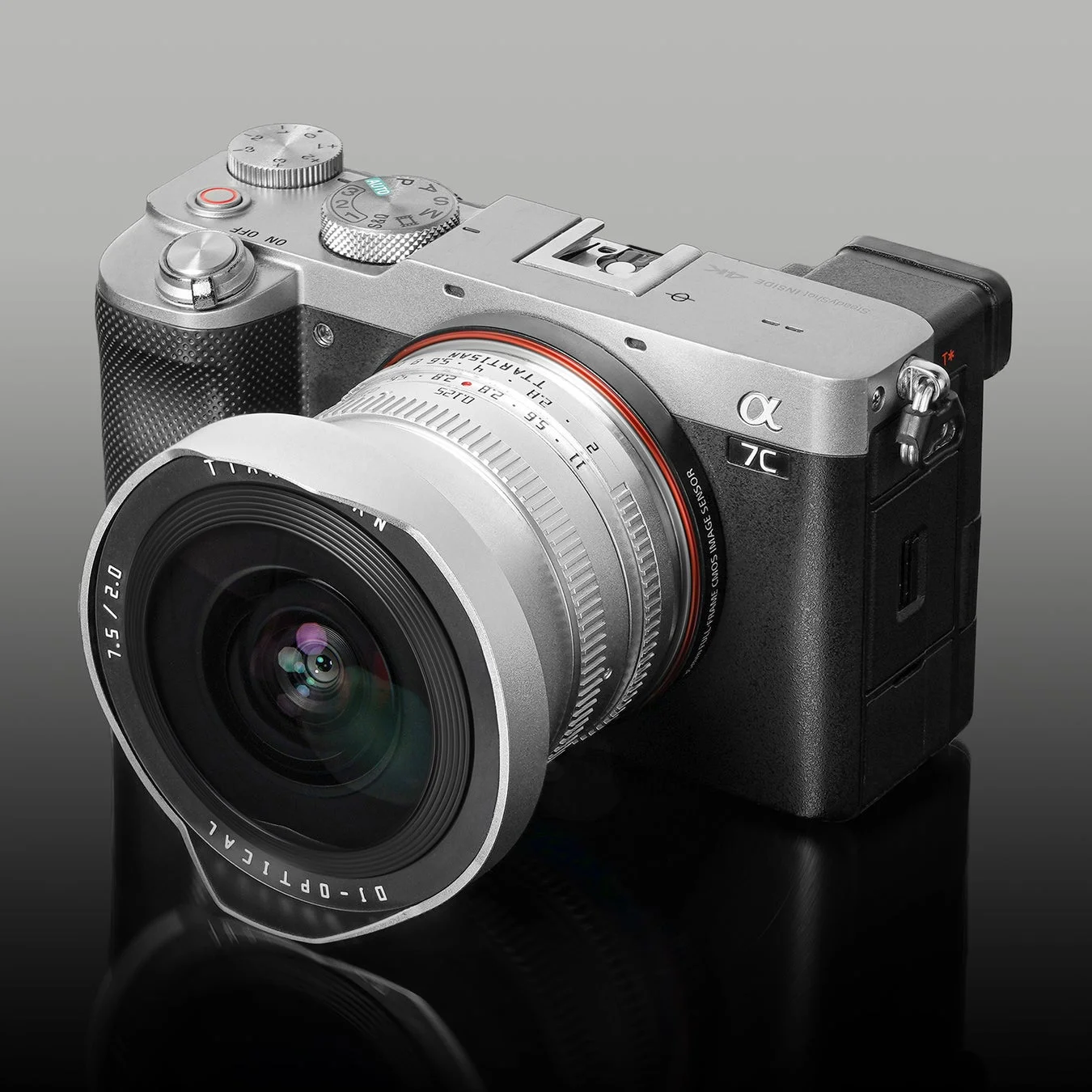 Sony α7Cに装着されたTTArtisanレンズ