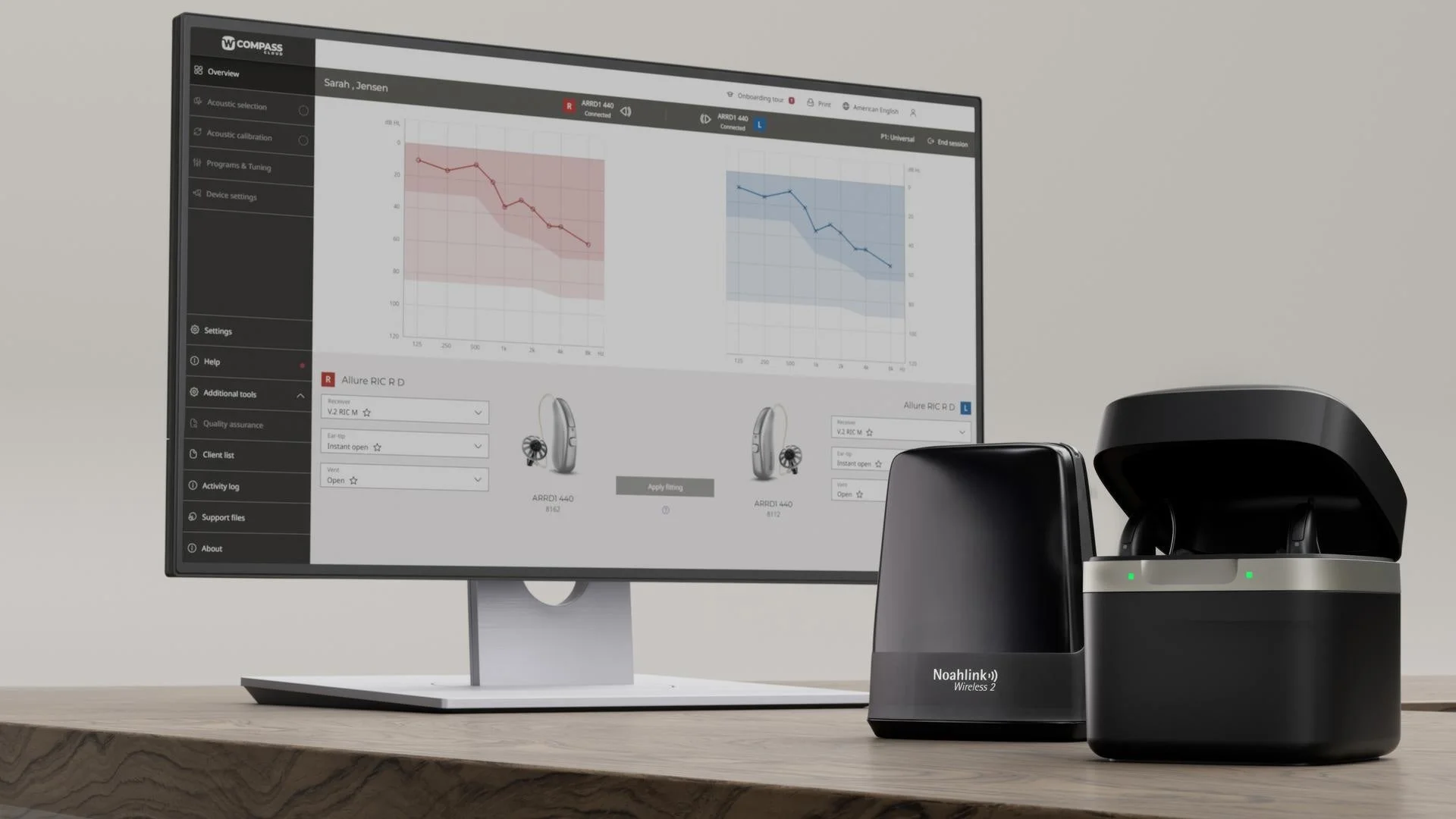 補聴器のフィッティングソフトウェアが表示されたモニター