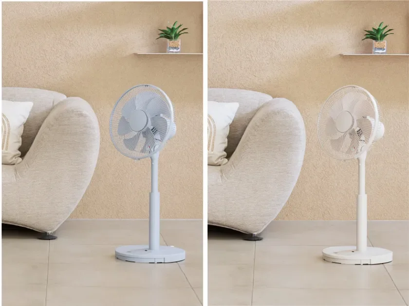 リビングに置かれた2色の扇風機