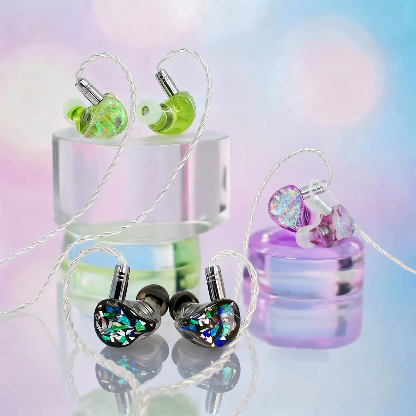 カラフルなイヤホン3種