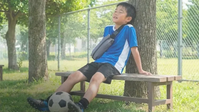 新商品「体幹冷却ポーチ」発表、凍結ペットボトルで体幹を冷やし水分補給も