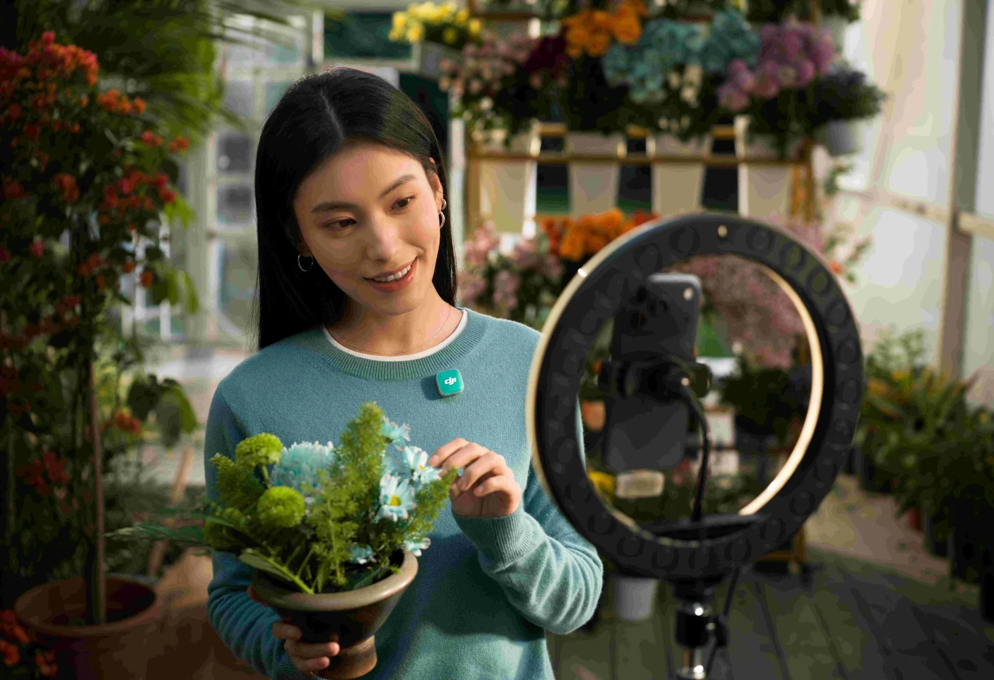 3つの音声トーンと2段階ノイズキャンセリング