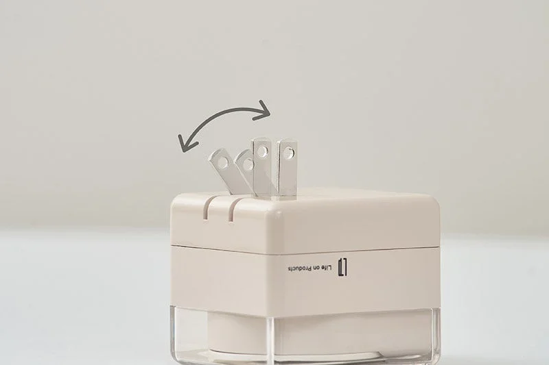 折りたたみ式のプラグ