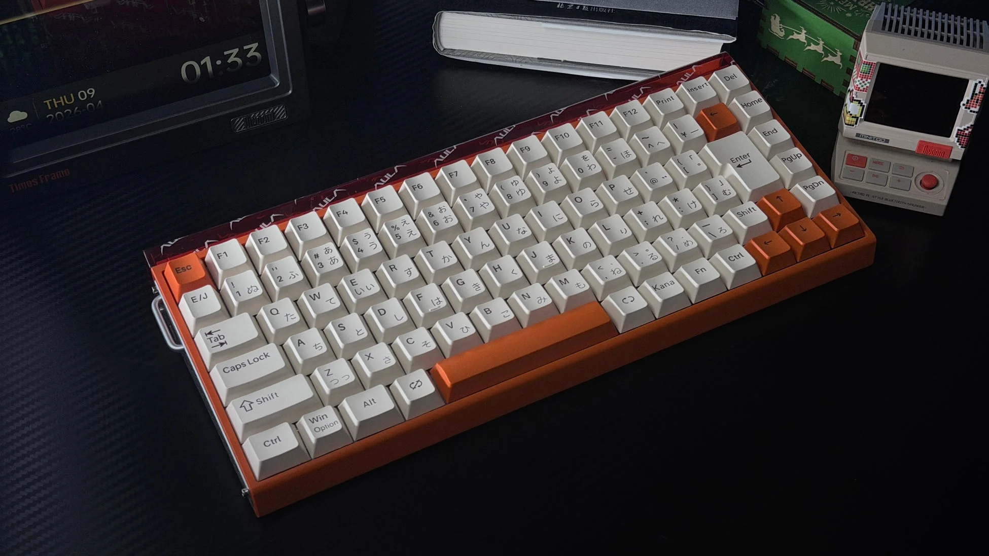 日本語配列メカニカルキーボードとデスク風景