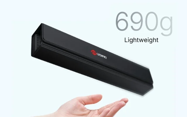 デバイスを手のひらに乗せる様子