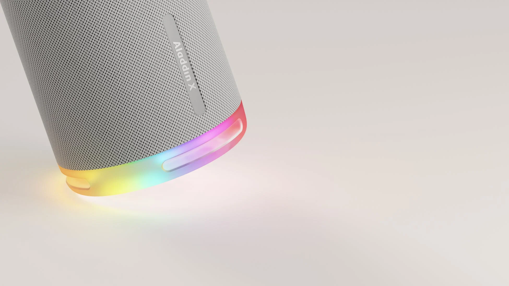 カラフルなLEDライトが輝くAladdin Xデバイス