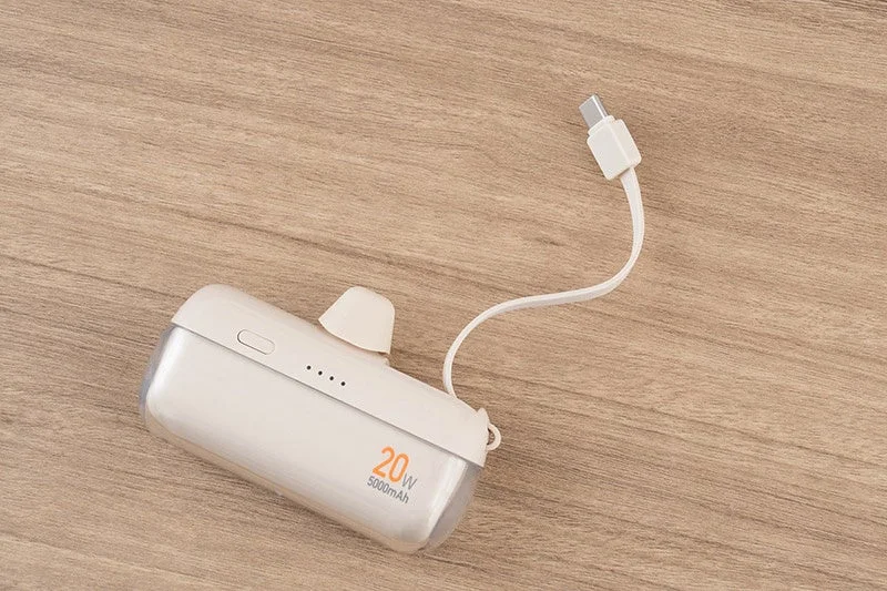 そのまま挿すだけ簡単充電