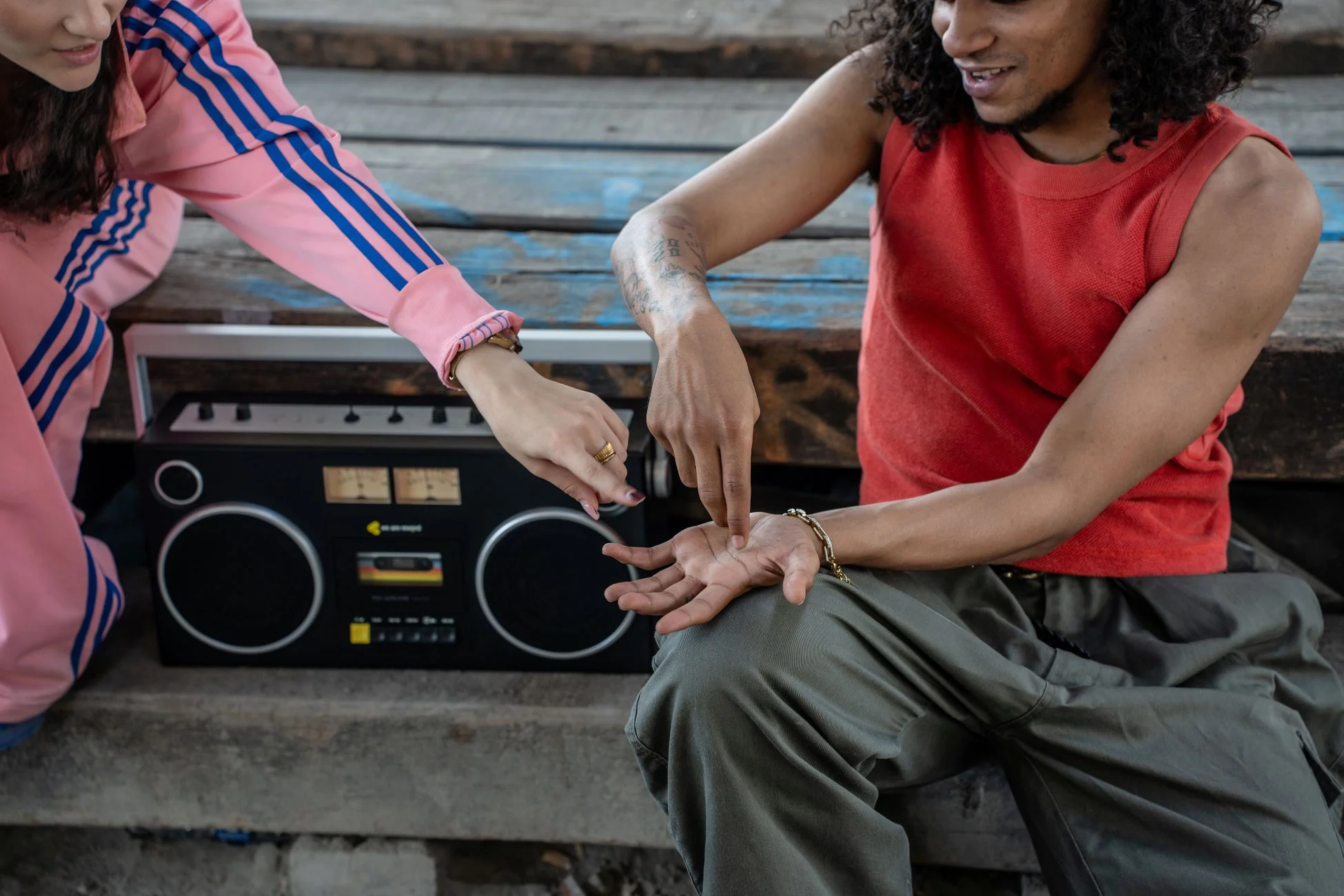 男女とブームボックス