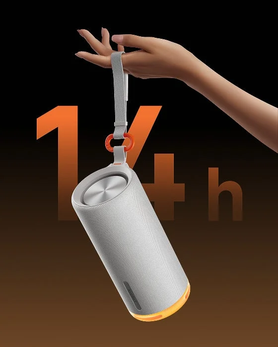 ポータブルスピーカーと手