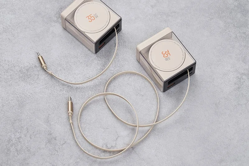 充電器、ケーブル、Type-C、35W、PD充電、ガジェット、電子機器、ポータブル、巻き取り式、急速充電