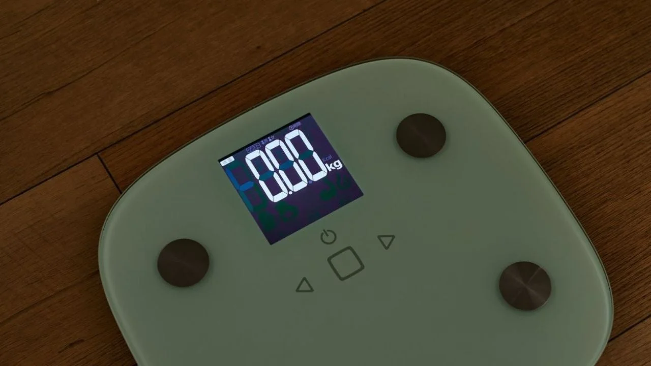 バックライト搭載で暗い場所でも安心