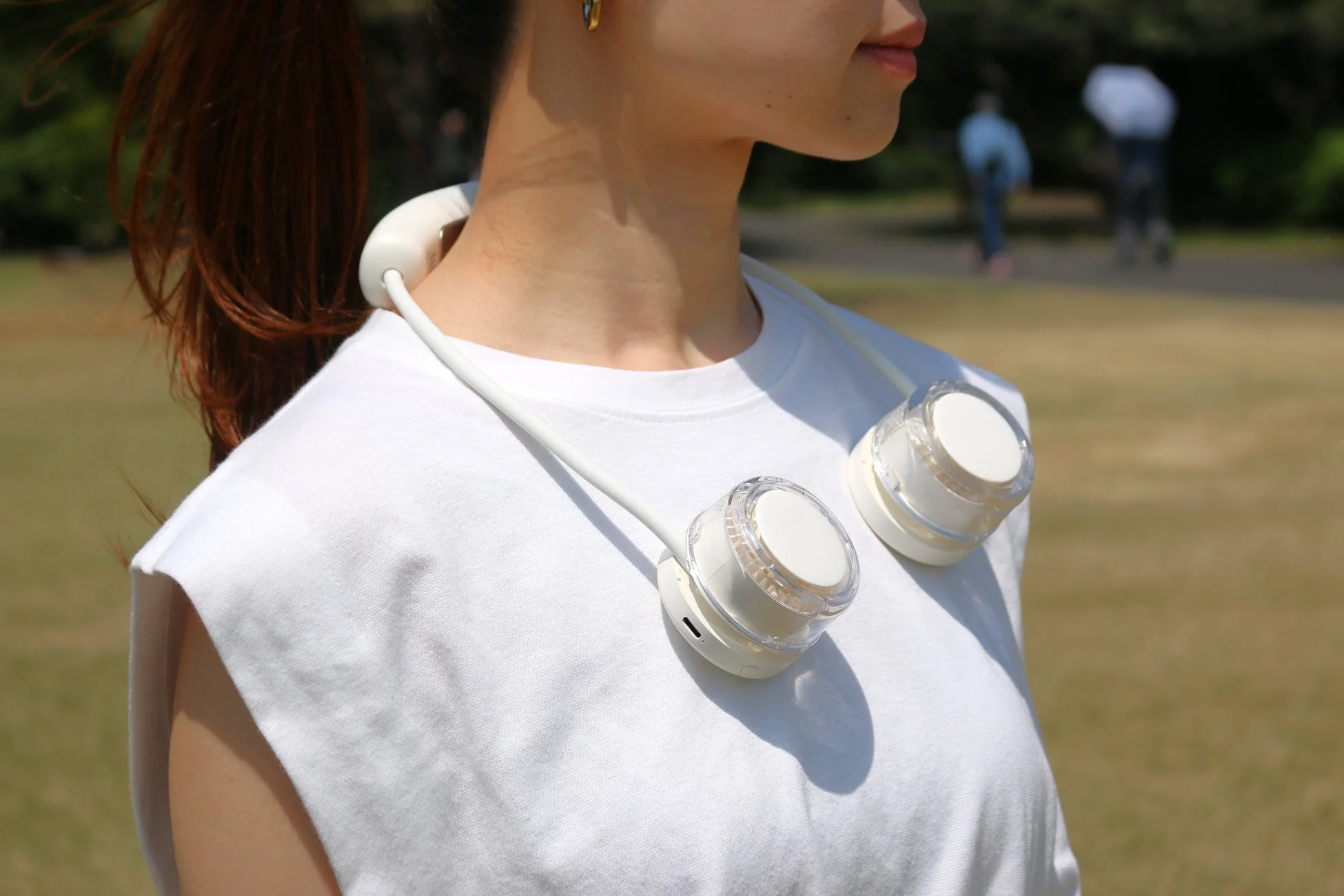 屋外でのCOOLING使用イメージ