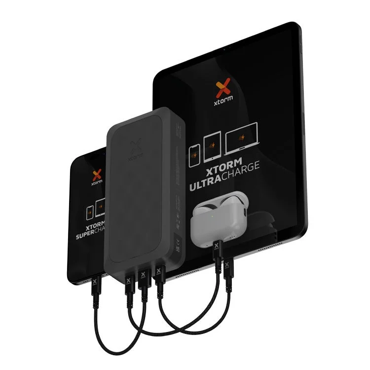 複数デバイスを同時充電するXtormモバイルバッテリー