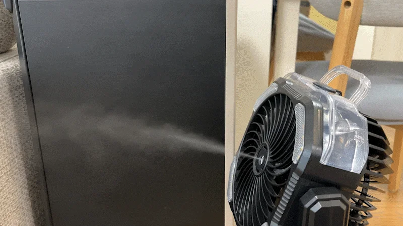 ミストを噴射する扇風機