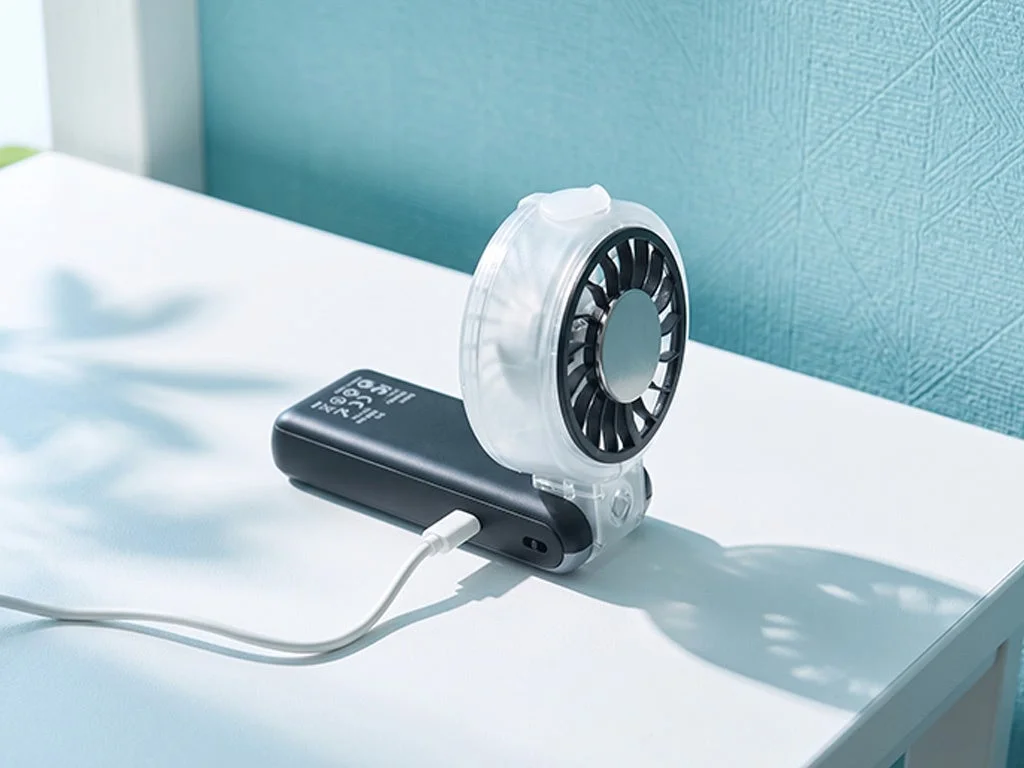 充電中のファン
