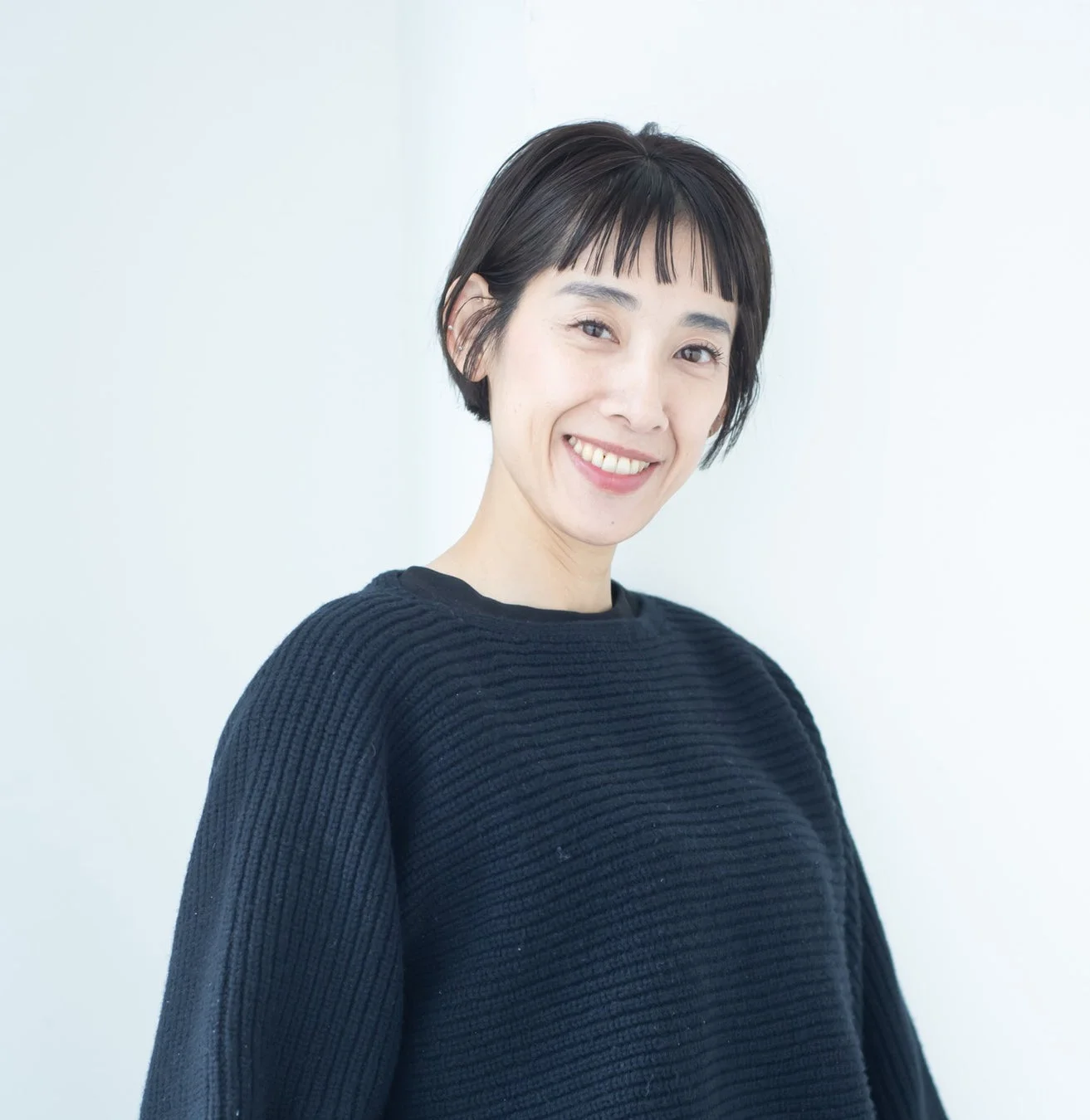 左納いずみ氏のポートレート