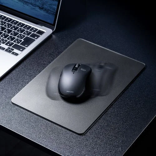 スムーズな操作と高耐久性を両立！人気のガラスマウスパッドにSサイズが新登場