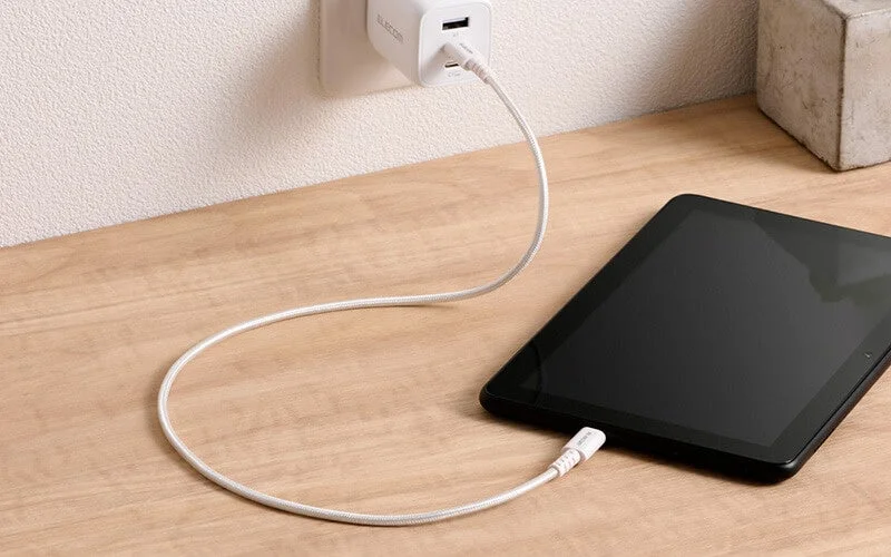 タブレット、ノートパソコンの充電が可能