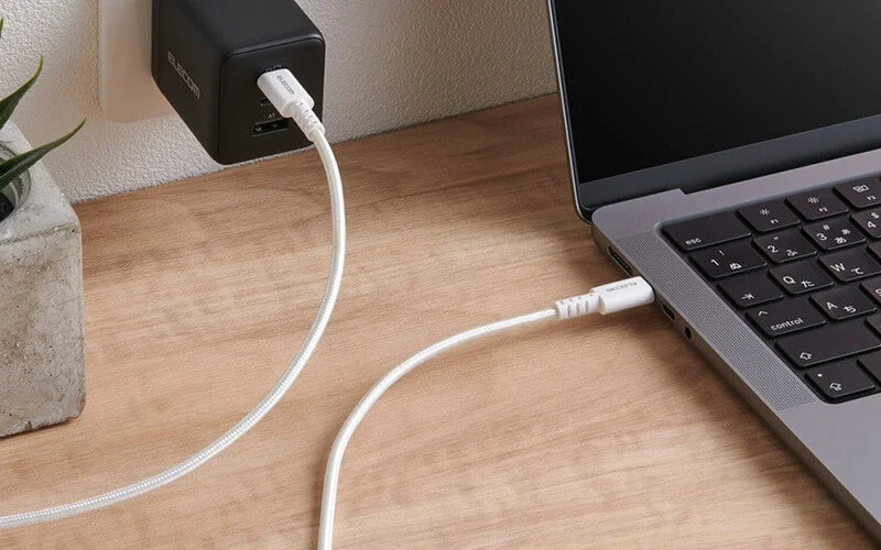 高性能ノートパソコンの充電に最適