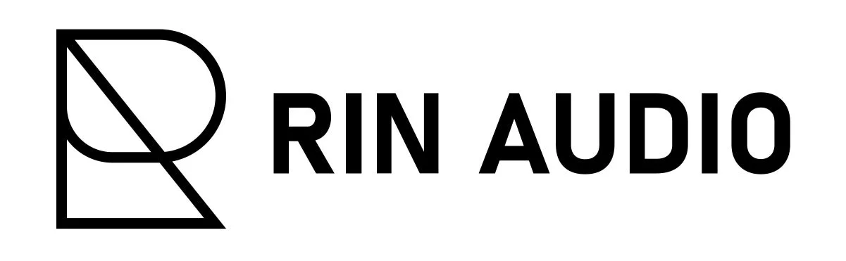 「RIN AUDIO」という文字と、その左に幾何学的な「R」をモチーフにしたロゴマーク