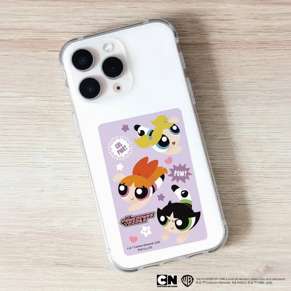 スマホケースに挟んだパワーパフガールズのステッカー