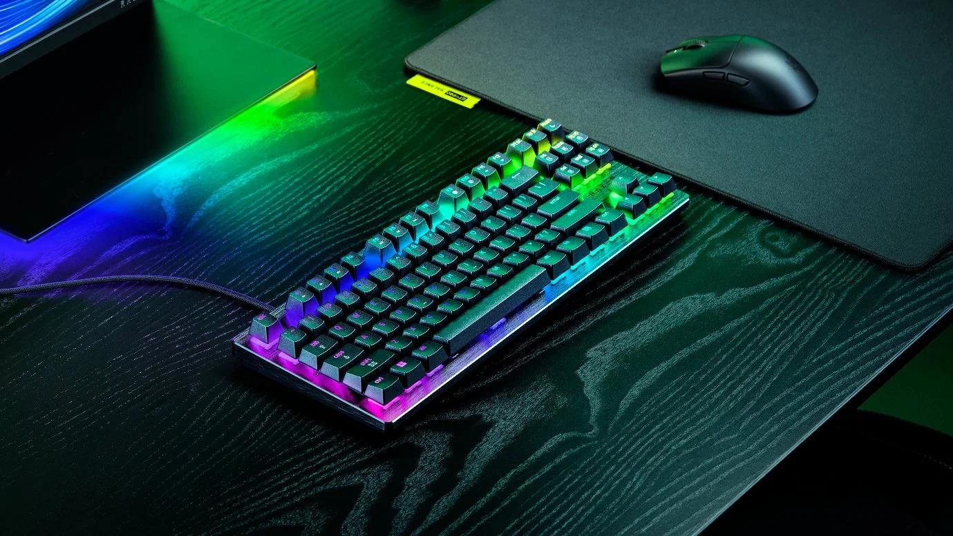 Razer Huntsman V3 HE Magnetic 8KHzシリーズを使用したデスクセットアップ