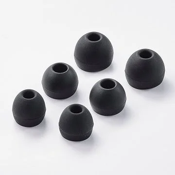 様々なサイズの黒いイヤーピース