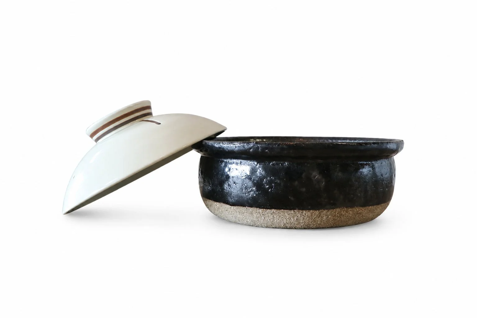 陶器、鍋、蓋付き、和食器、調理器具、キッチン用品、黒、白、伝統的、素朴
