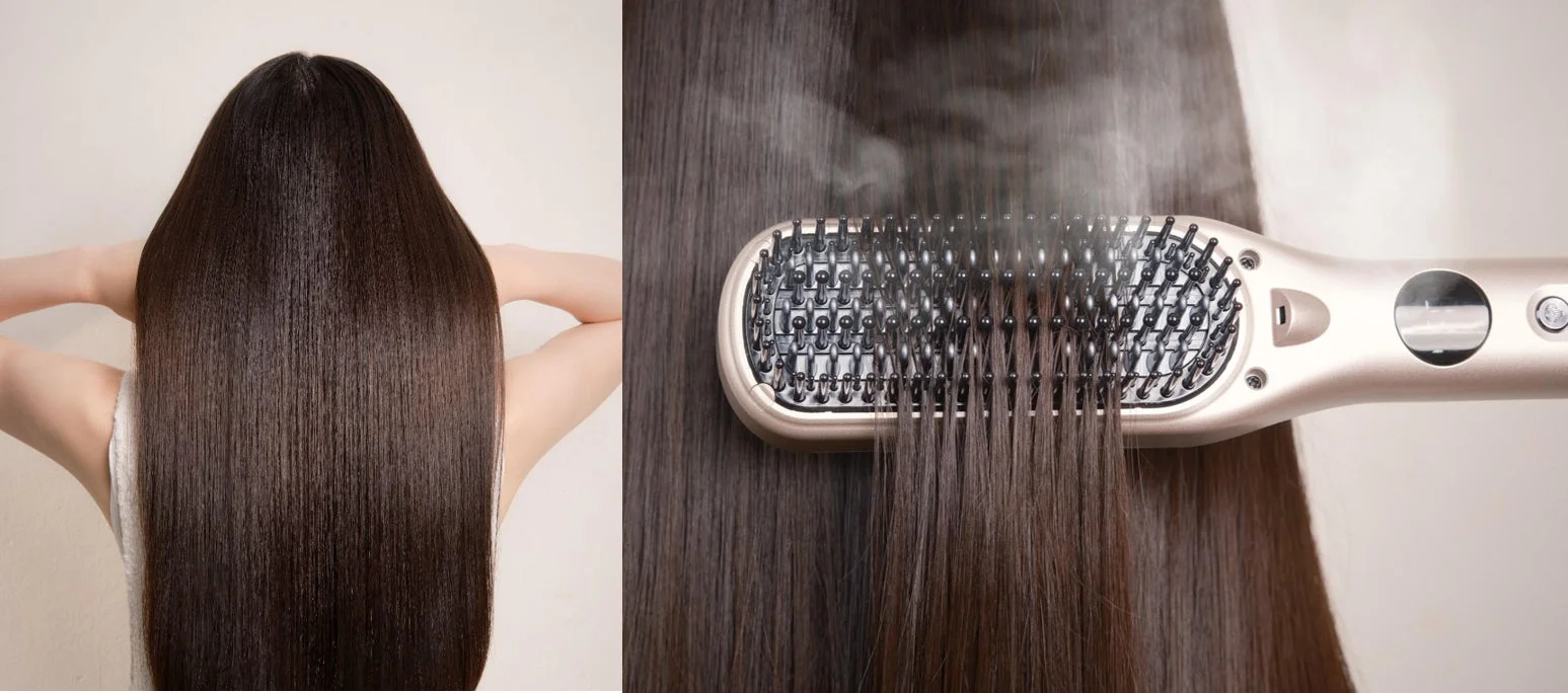 スチームが出るヘアブラシで髪を整えている様子