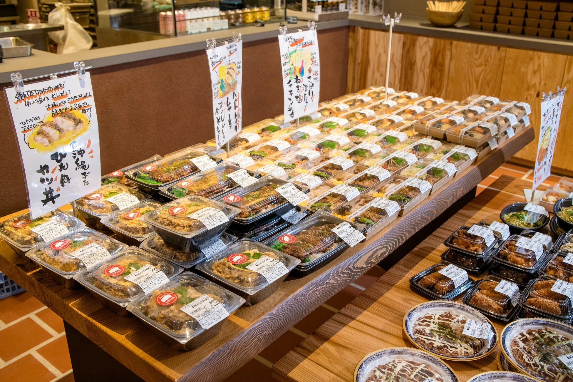 cask店内の惣菜コーナー
