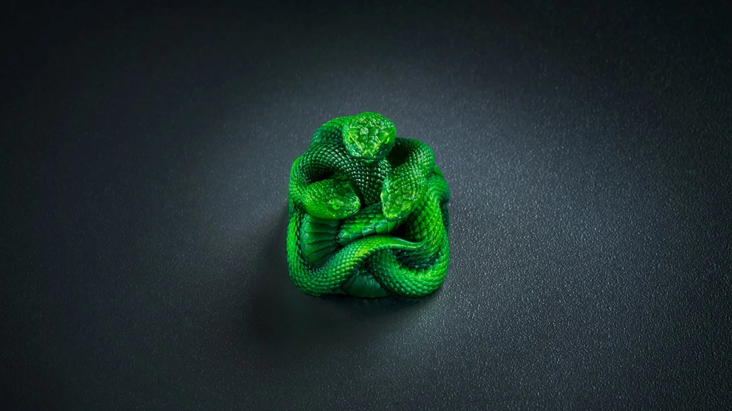 Razer、ブランド初のArtisan Keycap「Triple-Headed Snake Edition」を発表！象徴的な三つ首の蛇がキーボードを彩る